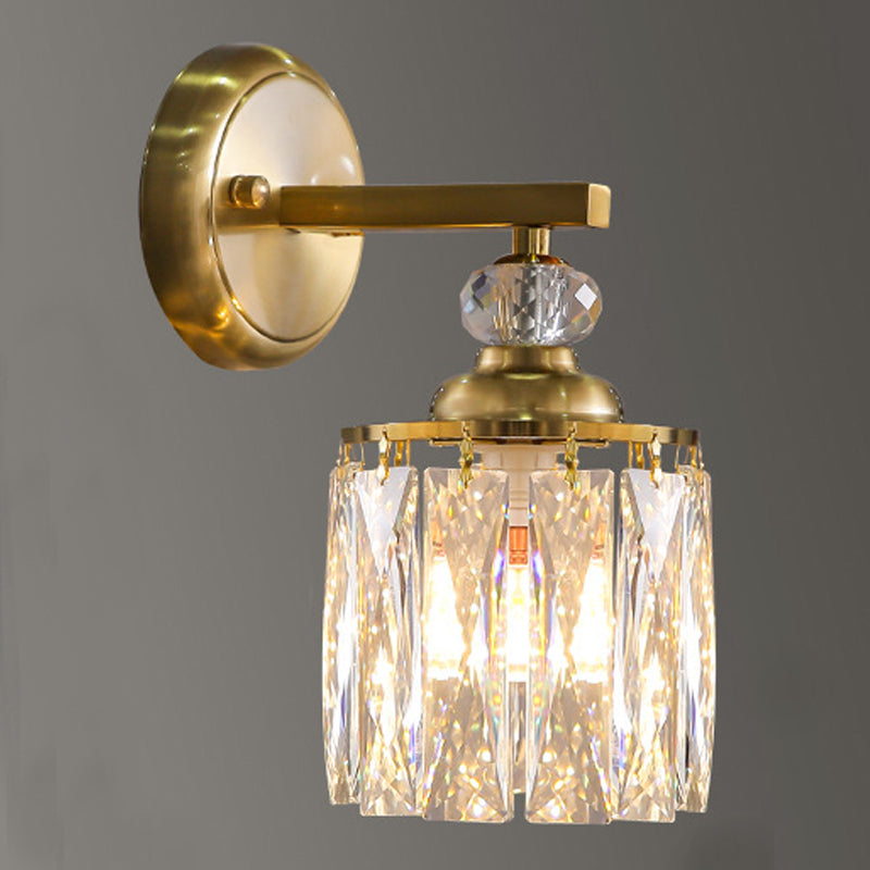 Geometrischer Schatten Einleichter Wandleuchter moderner Kristallwandmontage Leuchte in Messing