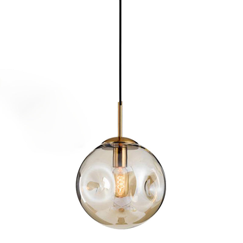 Globe Glass Hanging Lampe im modernen künstlerischen Stil Elektroplatte Metallheizlicht für Esszimmer