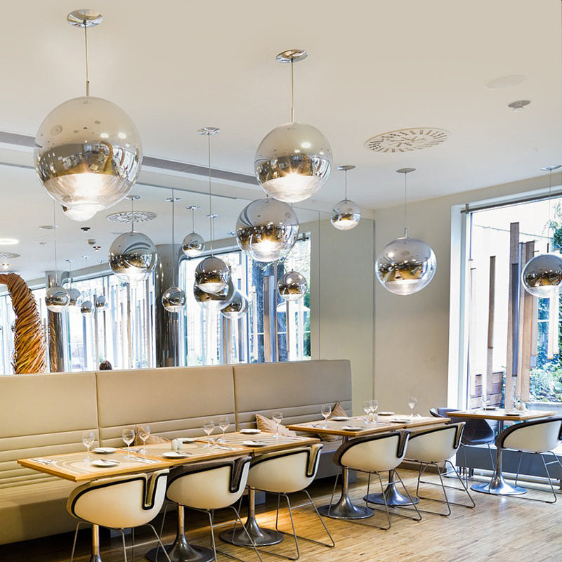 Moderner Glasglasanhänger Light Globe Platting Spiegelte hängende Licht in Silber für Nachtbalken