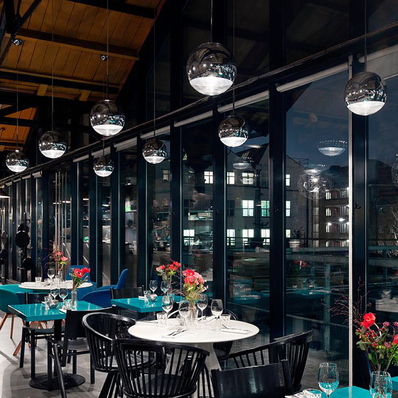Moderner Glasglasanhänger Light Globe Platting Spiegelte hängende Licht in Silber für Nachtbalken