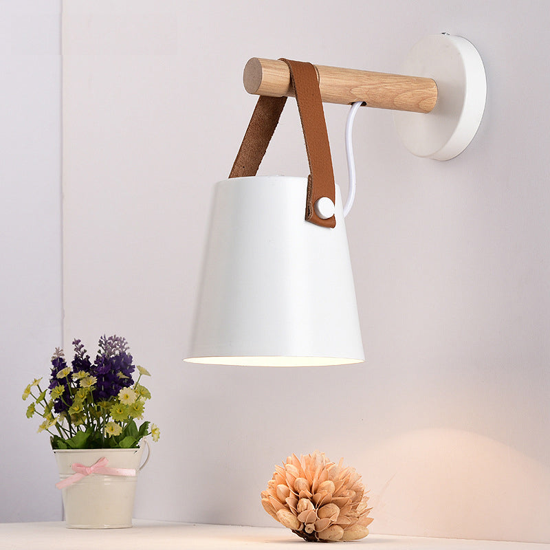 Zeitgenössische minimalistische Holzwandleuchte Ein-Bulb-Wandleuchte für Wohnzimmer