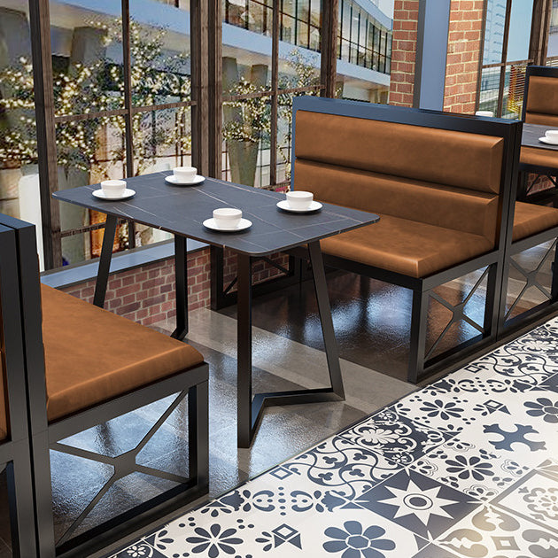 Mesa de mesa de estilo industrial con marco negro para comedor