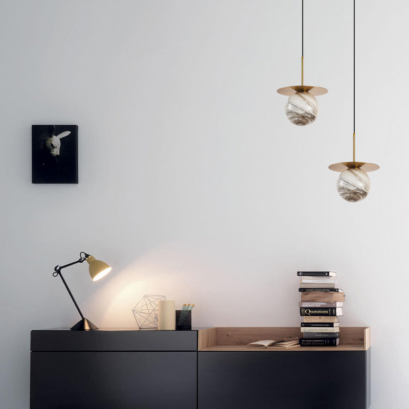 Moderne kreative Einkerlampen -Elektroplate Eisen Globe Anhänger Licht mit Glasschatten