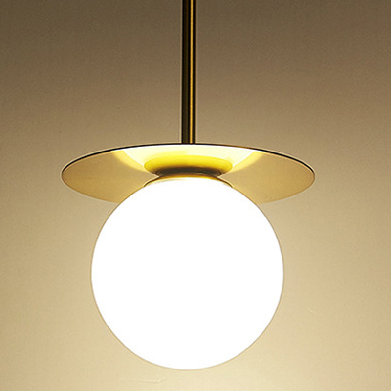 Moderne kreative Einkerlampen -Elektroplate Eisen Globe Anhänger Licht mit Glasschatten