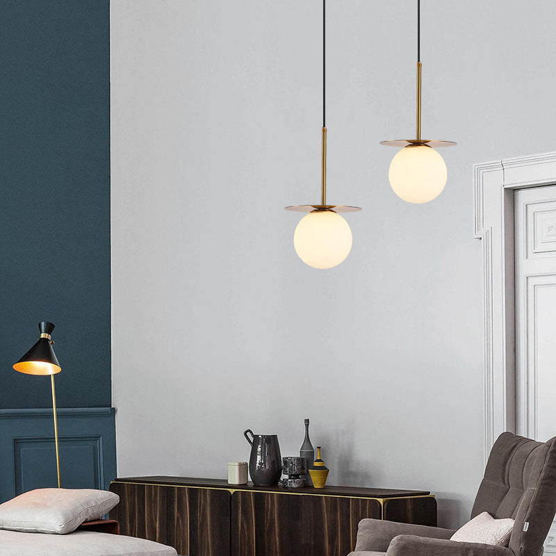 Moderne kreative Einkerlampen -Elektroplate Eisen Globe Anhänger Licht mit Glasschatten