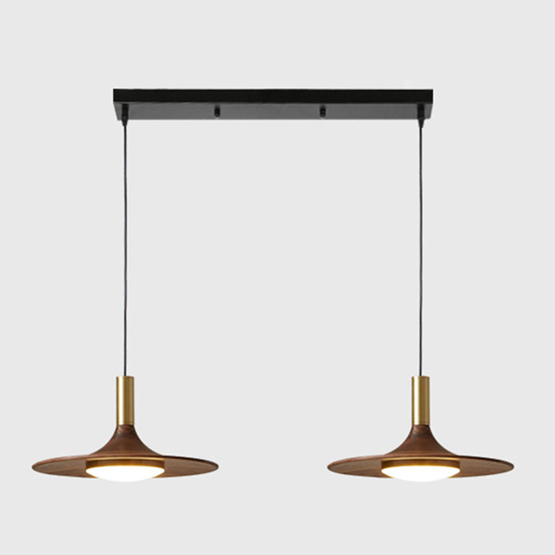 Le lampadario a sospensione a sospensione contemporanea con tonalità piatto in legno.
