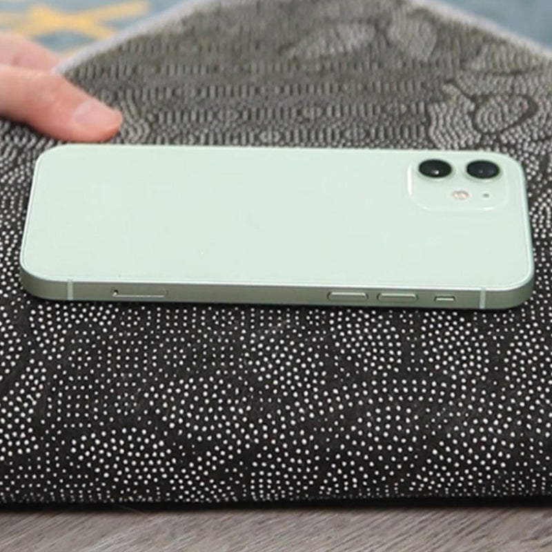 Modern Graphic Pattern Rug Polyester Carpet Pet Friendly Indoor Rug for Home Decoration