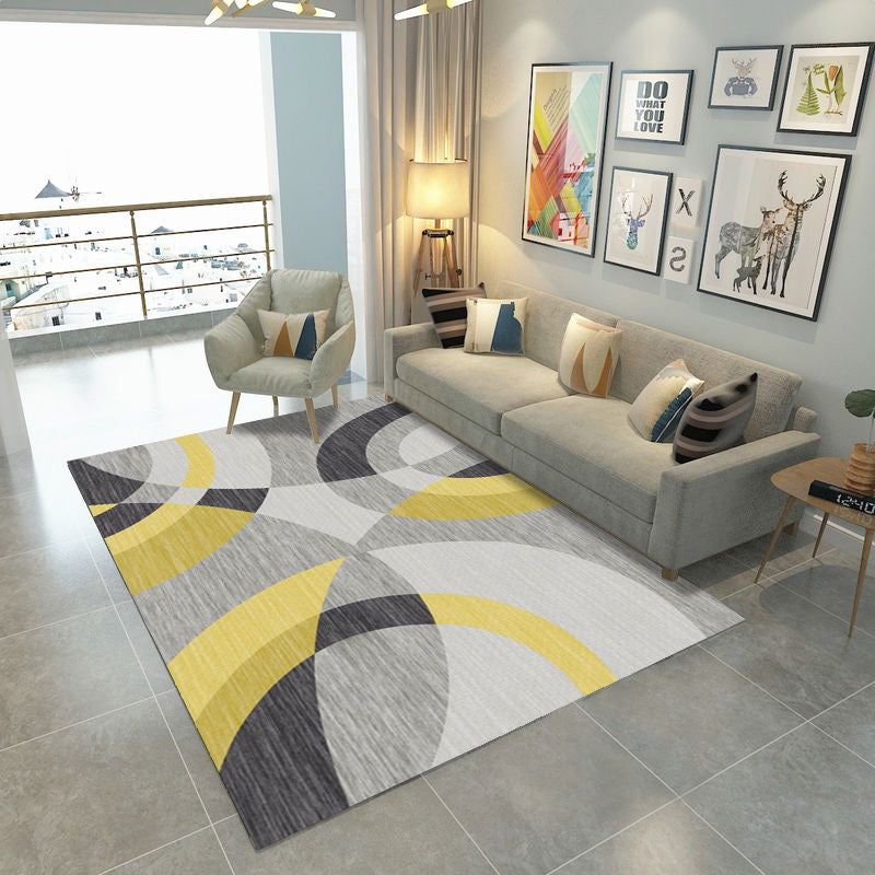 Distressed Graphic Pattern Carpet Polyester Rug Stain Resistant Indoor Rug for Home Decoration