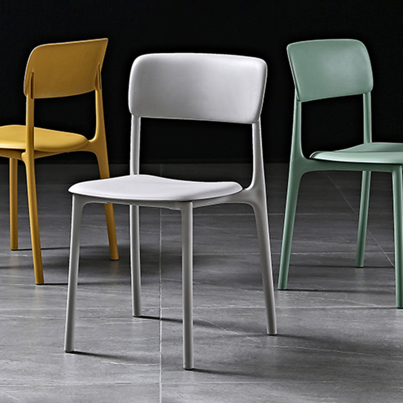 Plastic Scandinavian Restaurant Side Chair Matte Finish Open Dining Chair