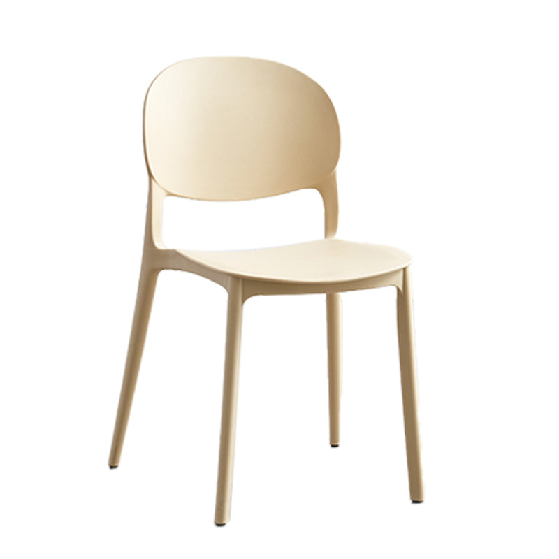Chaise latéral de salle à manger en plastique mat
