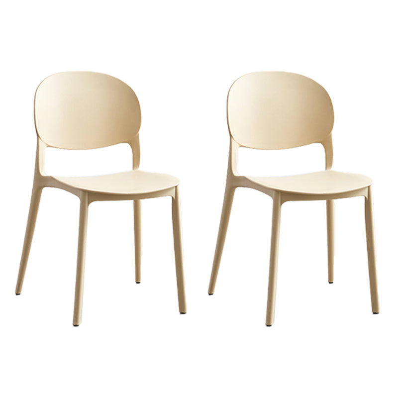 Chaise latéral de salle à manger en plastique mat