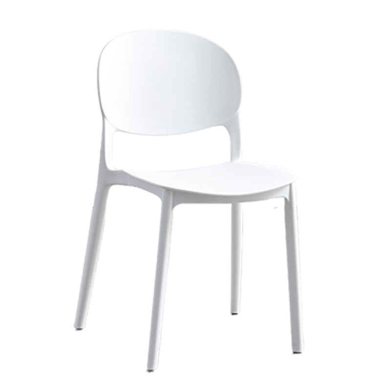 Chaise latéral de salle à manger en plastique mat