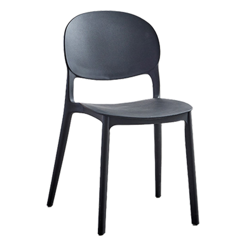 Chaise latéral de salle à manger en plastique mat
