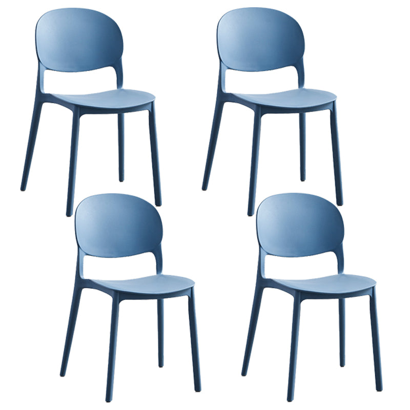 Chaise latéral de salle à manger en plastique mat
