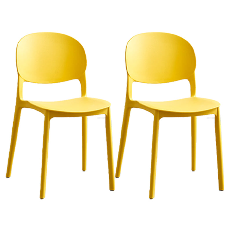 Chaise latéral de salle à manger en plastique mat