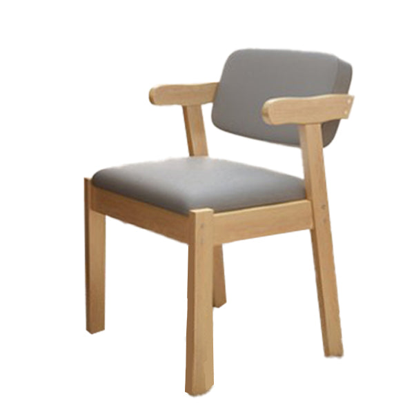 Chaise de salle à manger rembourrée au fini mat, fauteuil à dossier ouvert en hêtre scandinave