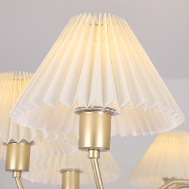 Éclairage de lustre à plusieurs têtes Lument de suspension de cône traditionnelle avec une teinte en tissu