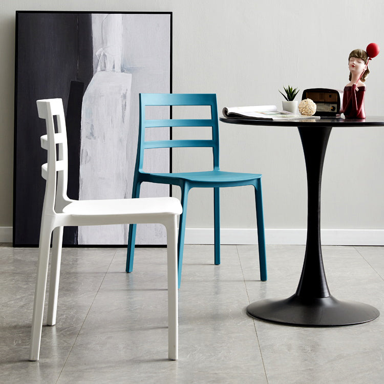 Esszimmerstühle im minimalistischen Stil mit Leiterlehne, armlose Esszimmerstühle aus Kunststoff für zu Hause