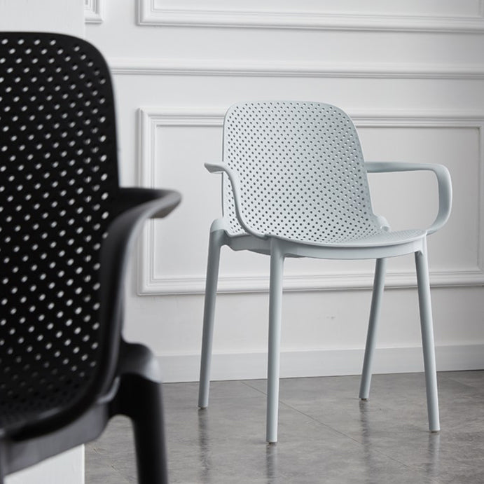 Sillones de comedor de plástico de estilo moderno con respaldo sólido que cena la silla lateral