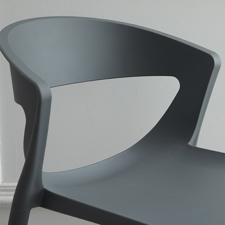 El plástico del estilo minimalista que cena las sillas sin brazos abre la parte posterior que cena la silla lateral