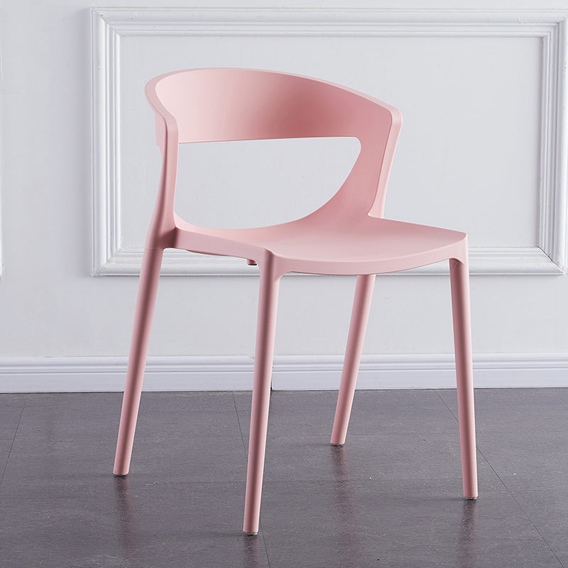 Les chaises sans bras de salle à manger en plastique de style minimaliste ouvrent la chaise latérale de salle à manger arrière