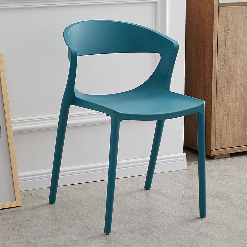 El plástico del estilo minimalista que cena las sillas sin brazos abre la parte posterior que cena la silla lateral