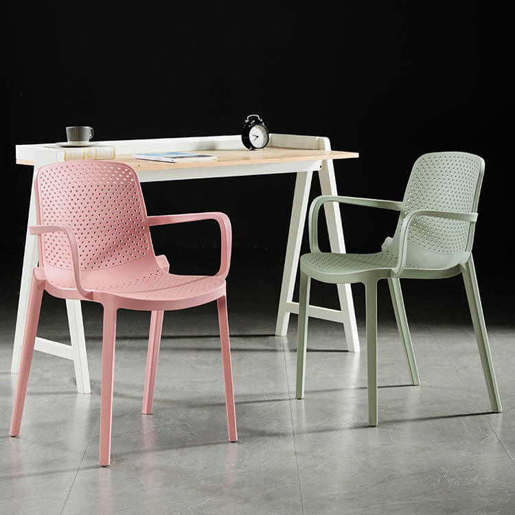 Sillas de comedor escandinavas Sillones con respaldo sólido de plástico (juego de 4)