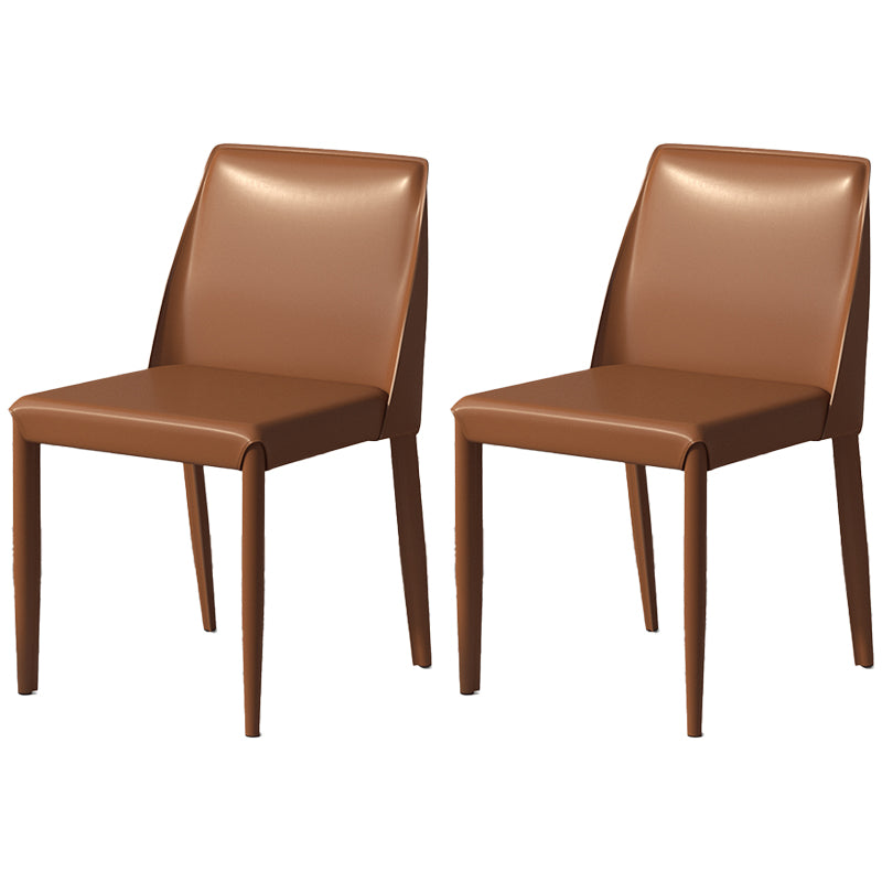 Sillas de comedor de cuero escandinavas Sillas laterales de comedor sin brazos con respaldo sólido