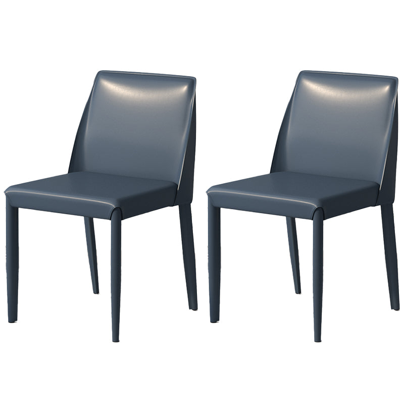Sillas de comedor de cuero escandinavas Sillas laterales de comedor sin brazos con respaldo sólido