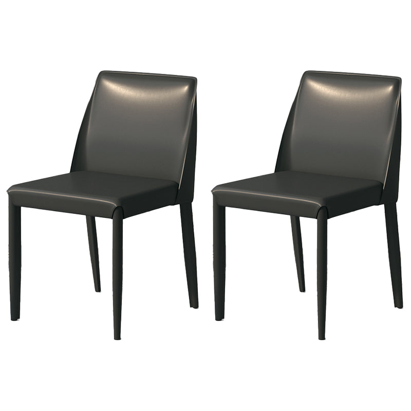 Sillas de comedor de cuero escandinavas Sillas laterales de comedor sin brazos con respaldo sólido