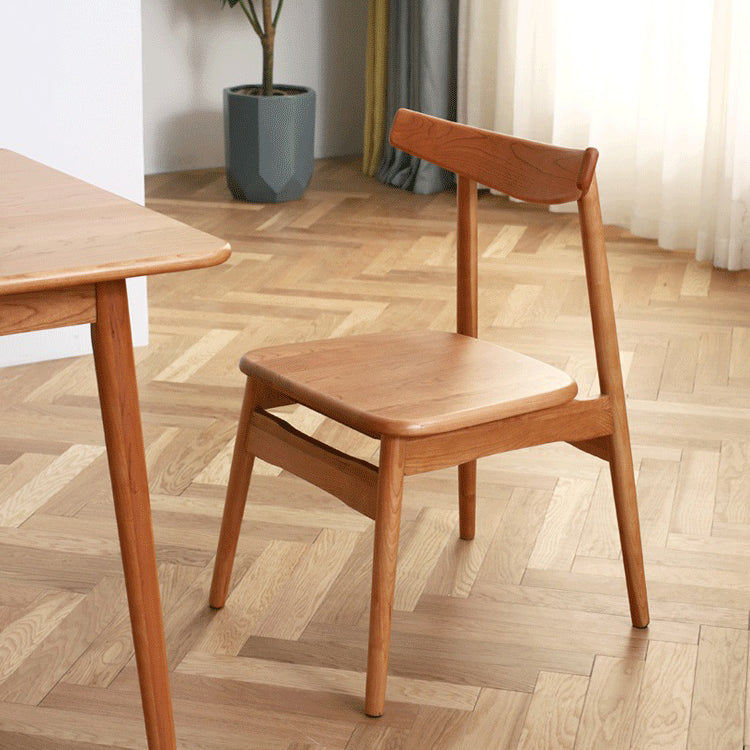 Eigentijdse stijl eetkamerstoelen stoere stoelen zonder eetgelegenheid met houten benen