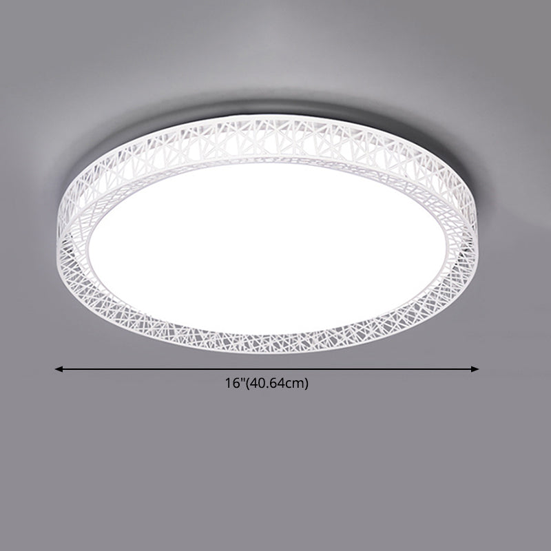 1-Light Round Flush Ceiling Light Fixture Modern Style Metal Led Flush Mount in White