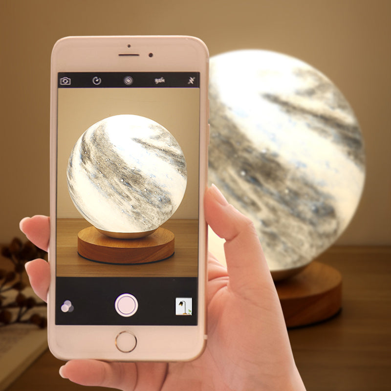 Planet Glass Lampshade Table Lamp Modern Style Creative Globe Desk Light