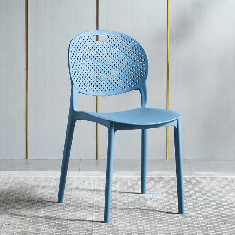 Silla lateral de plástico contemporánea, silla lateral de comedor sin brazos apilable con respaldo abierto