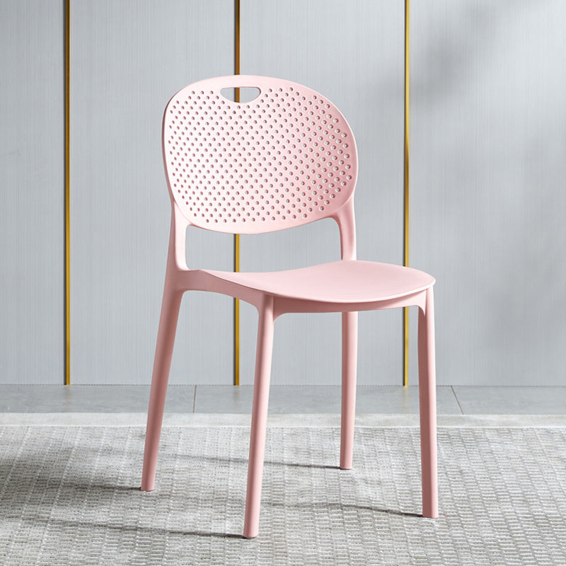 Chaise d'appoint en plastique contemporaine, empilable, sans accoudoirs, à dossier ouvert, pour salle à manger