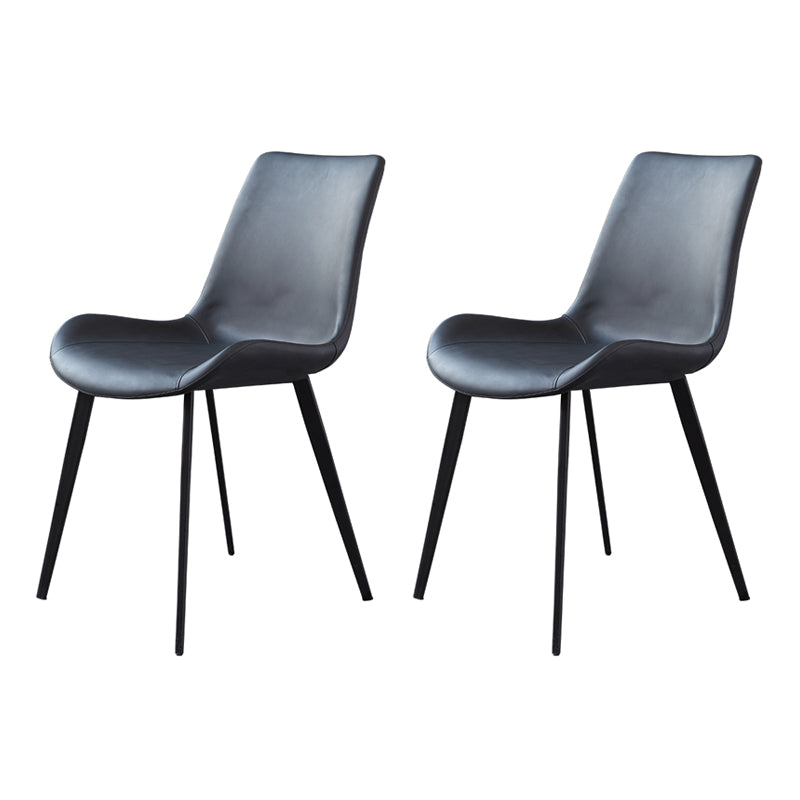 Chaise latérale en cuir de restaurant contemporain finition mate Parsons dinant des chaises