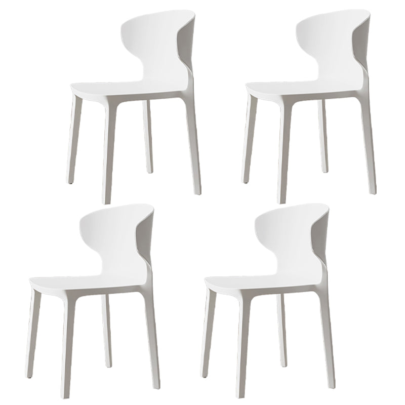 Chaise d'appoint en plastique pour salle de réunion scandinave, chaise de salle à manger à oreilles au fini mat (Ensemble de 4)