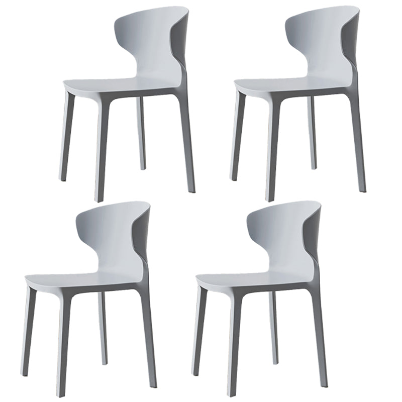 Chaise d'appoint en plastique pour salle de réunion scandinave, chaise de salle à manger à oreilles au fini mat (Ensemble de 4)