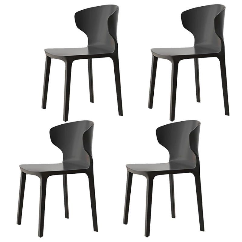 Chaise d'appoint en plastique pour salle de réunion scandinave, chaise de salle à manger à oreilles au fini mat (Ensemble de 4)