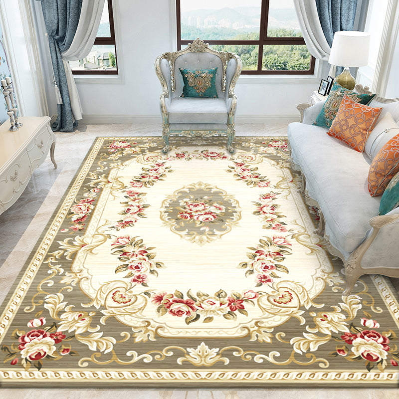 Red Traditional Rug Polyester Graphic Rug Non-Slip Backing Rug for Living Room