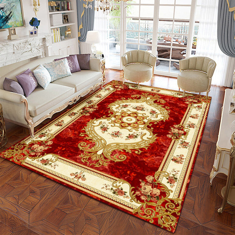 Red Traditional Rug Polyester Graphic Rug Non-Slip Backing Rug for Living Room