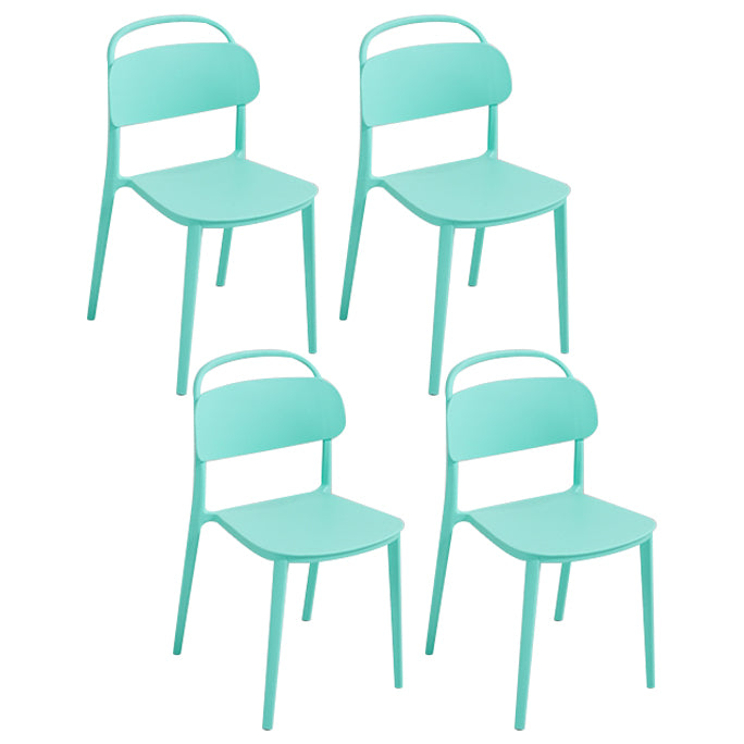 Chaise scandinave en plastique empilable à dossier ouvert au fini mat (Ensemble de 4)