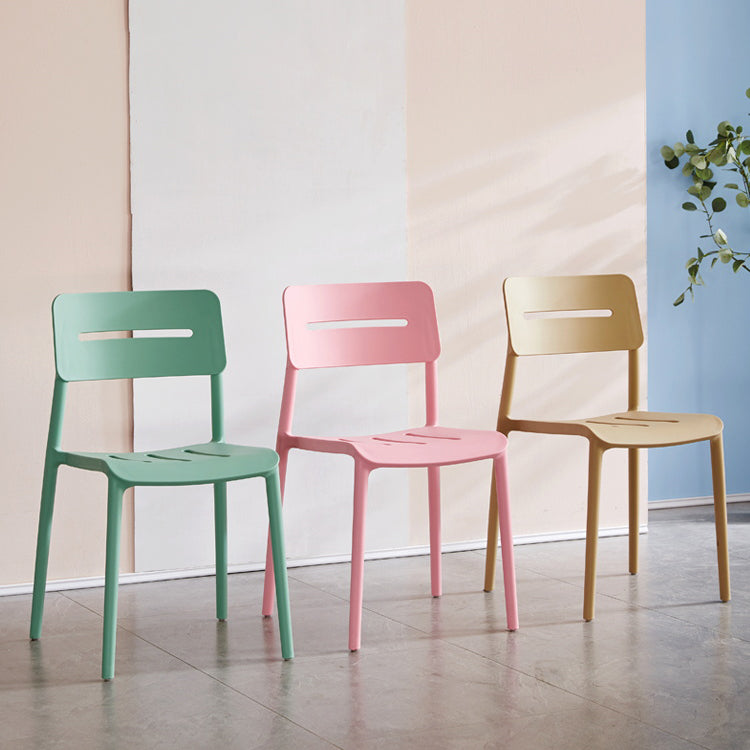 Chaises de salle à manger en plastique de style moderne, chaise latérale empilable à dossier ouvert pour la cuisine