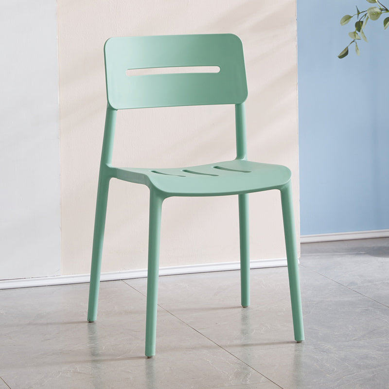 Chaises de salle à manger en plastique de style moderne, chaise latérale empilable à dossier ouvert pour la cuisine