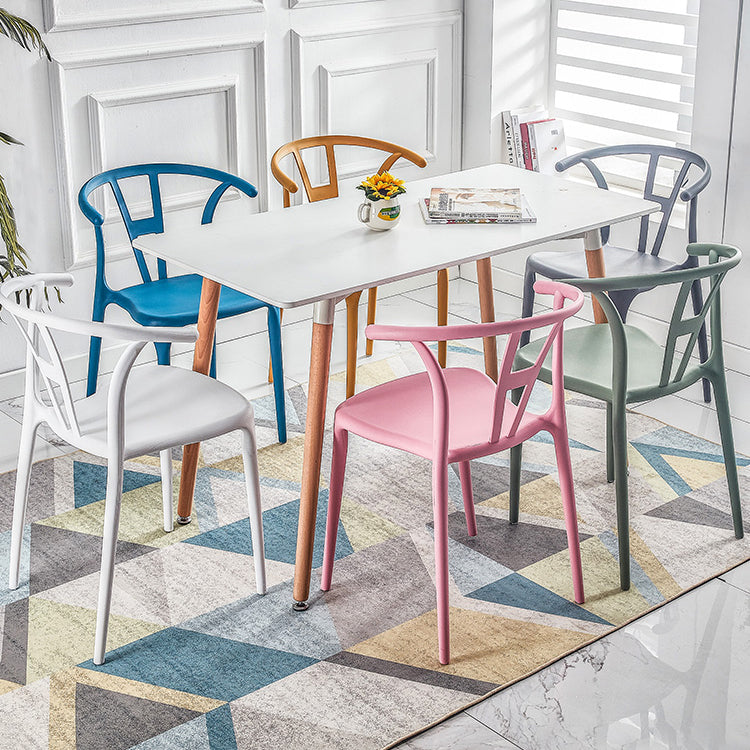 Chaises de salle à manger en plastique de style moderne, chaises de salle à manger empilables pour la cuisine