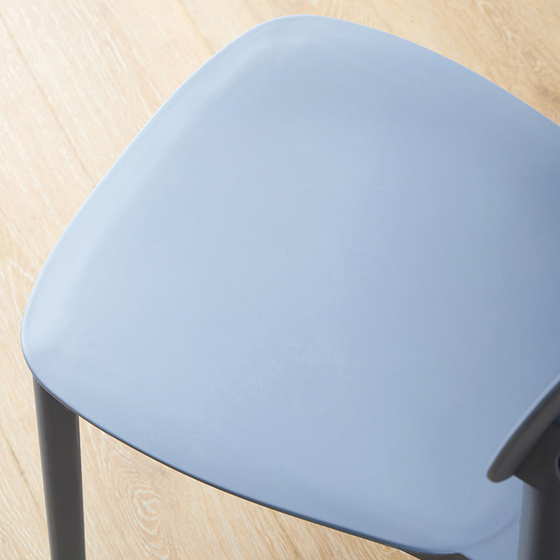 Sillas de comedor escandinavas sin brazos Silla auxiliar de comedor de plástico con respaldo abierto (juego de 4)