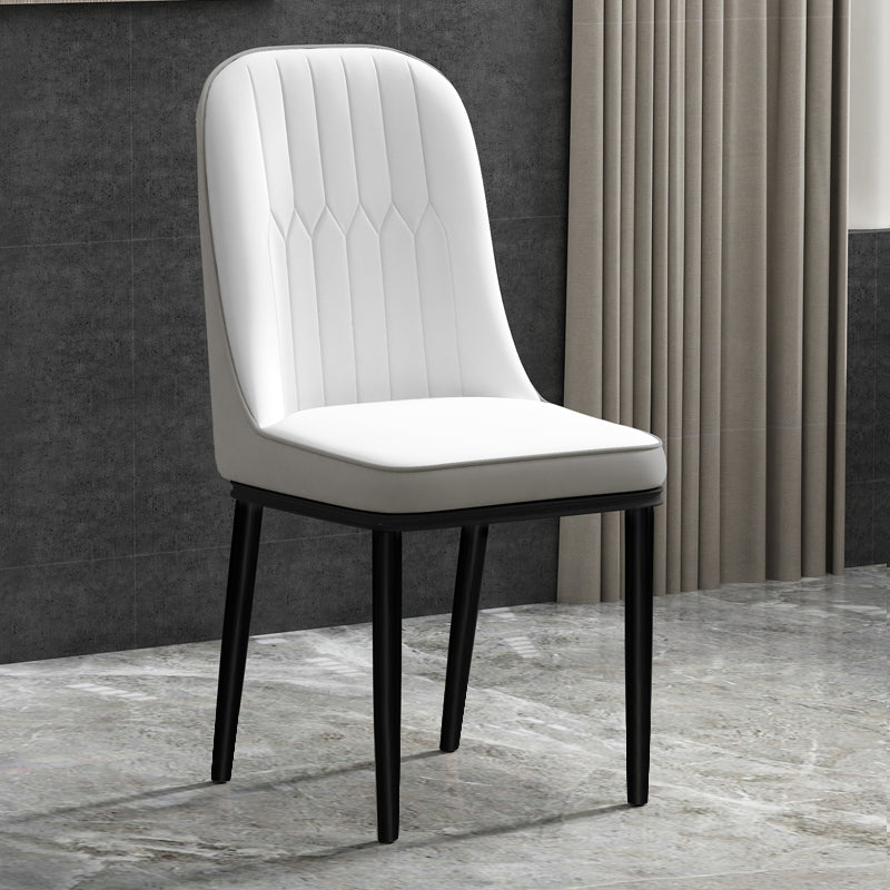 Ensemble de chaises en métal de style scandinave, chaises latérales de cuisine à dossier solide