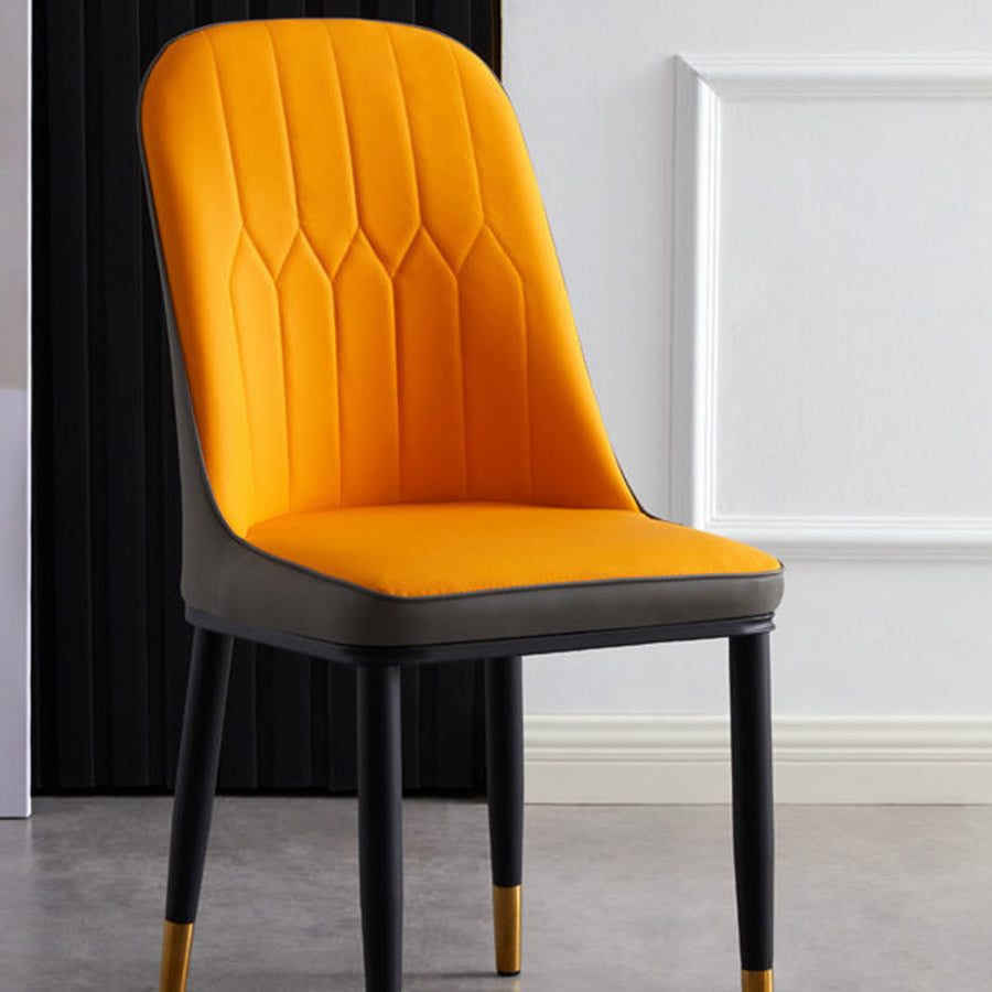 La salle à manger en métal de style glamour préside la chaise en cuir sans bras Parsons pour le restaurant