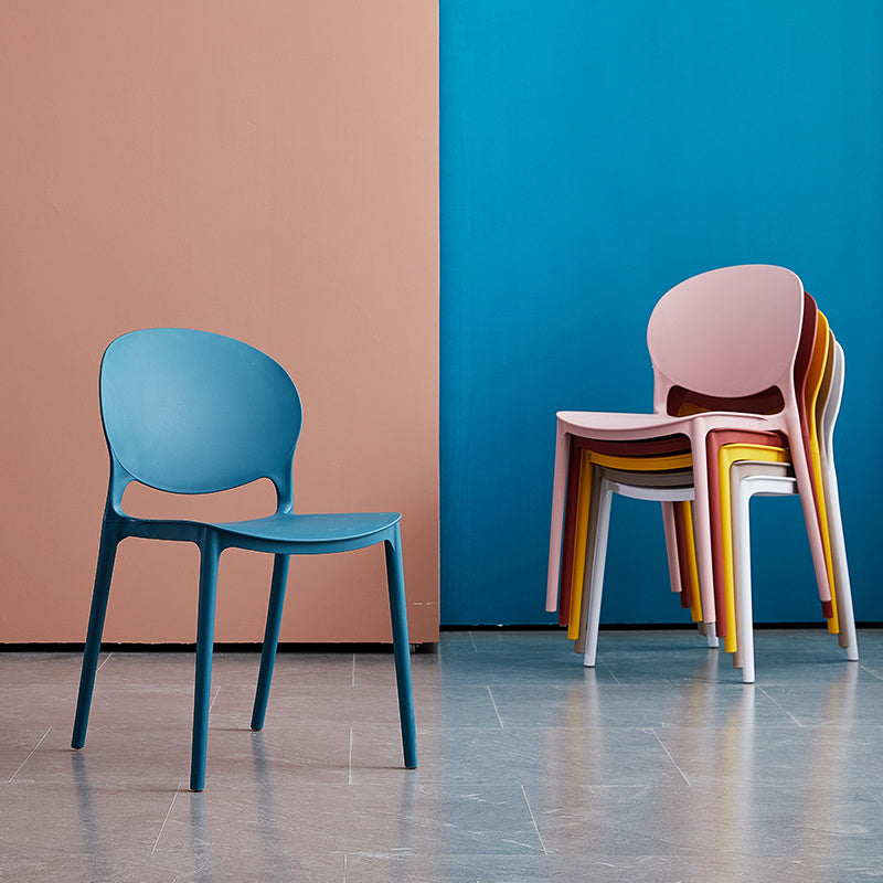 Chaises de salle à manger sans accoudoirs à dossier ouvert Chaises d'appoint empilables en plastique (Ensemble de 4)