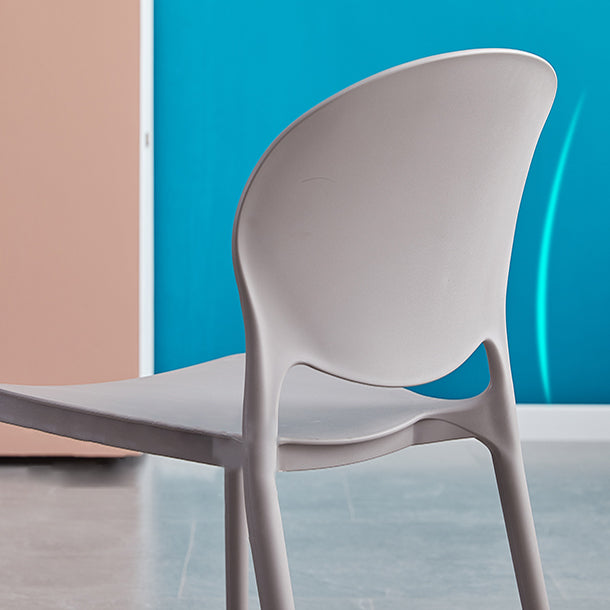 Chaises de salle à manger sans accoudoirs à dossier ouvert Chaises d'appoint empilables en plastique (Ensemble de 4)